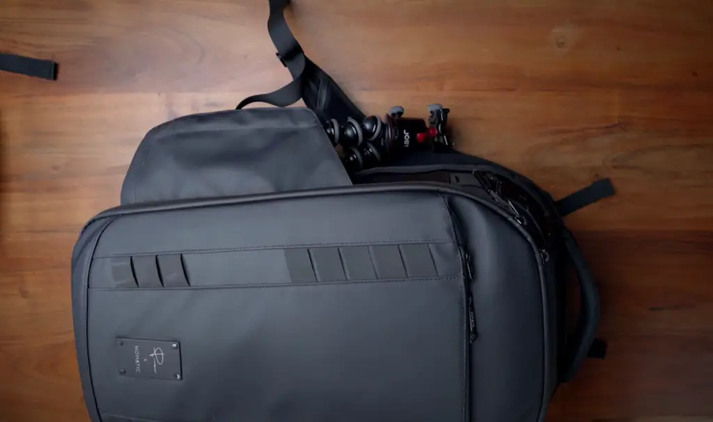What to Look for in a Waterproof Camera Bag?