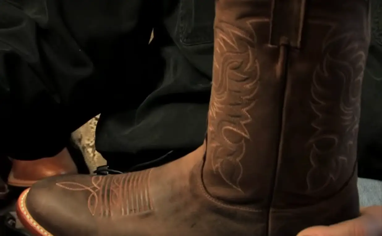 How to Waterproof Cowboy Boots? WaterproofWiki