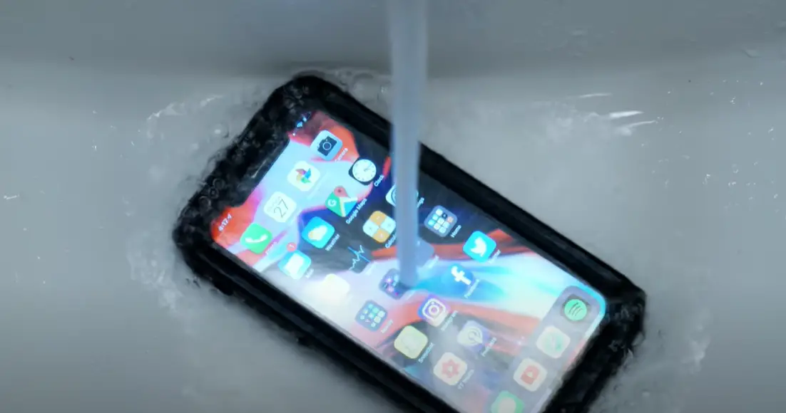 comment savoir si mon iphone xr est waterproof