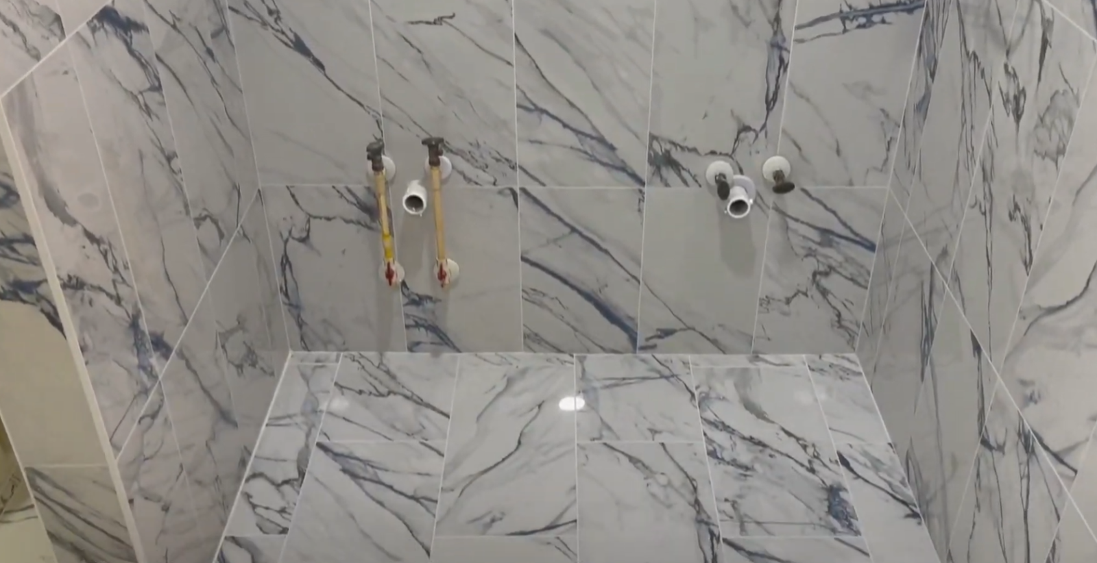 How to Waterproof a Freestanding Tub in a Shower? - WaterproofWiki