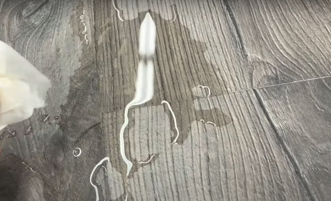 How to Waterproof Laminate Flooring? WaterproofWiki
