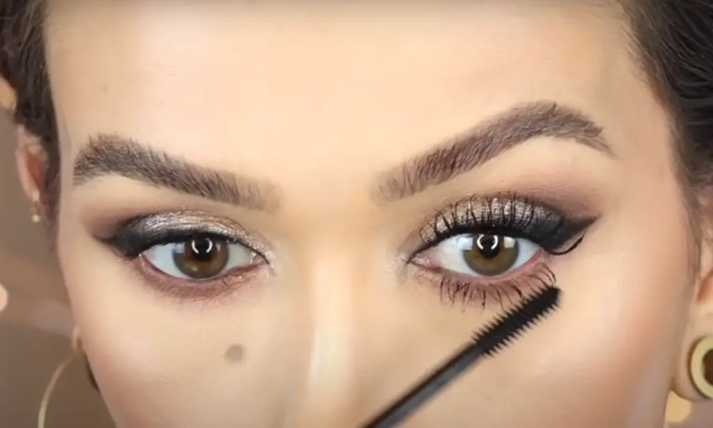 Waterproof Mascara vs. Washable Mascara: What’s the Difference?