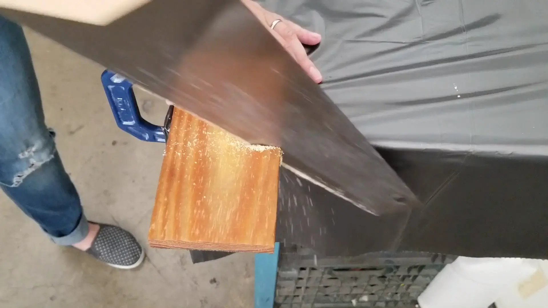 Does Water Affect the Curing of Epoxy Resin?