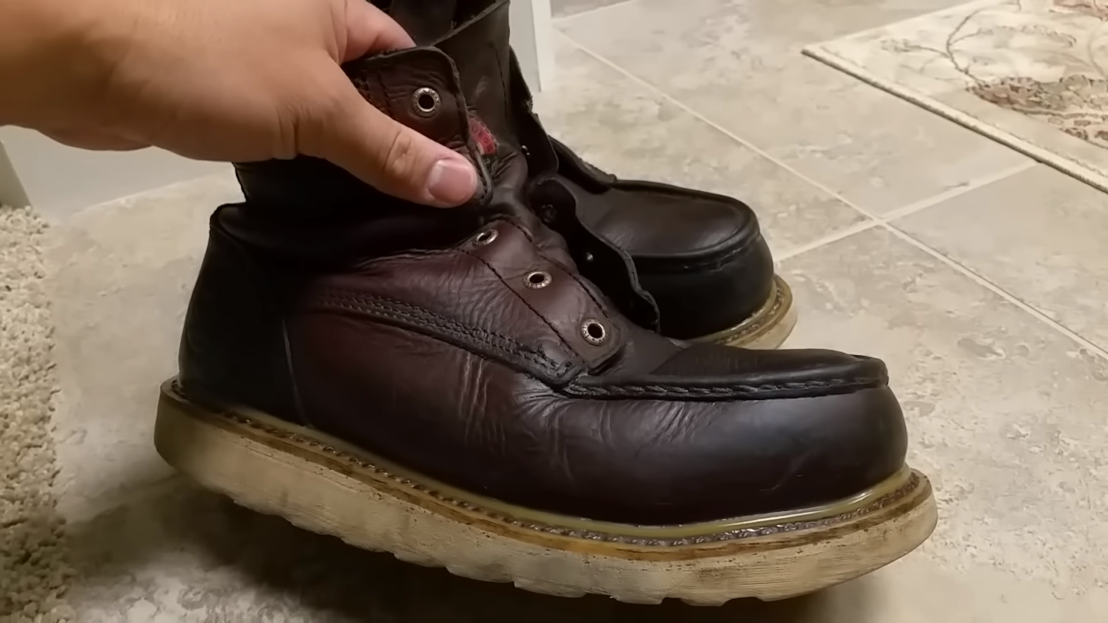 Does Mink Oil Waterproof Boots? WaterproofWiki